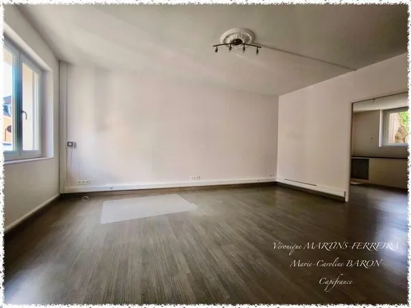 À vendre - Maison familiale 6 pièces en centre-ville de Montmirail (51)