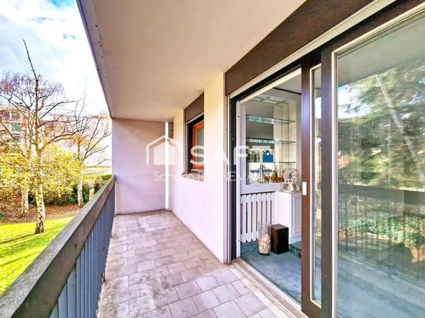 BECON Lumineux, 3/4 chambres, 4 balcons, parking.