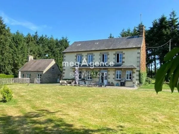 MAISON DE CARACTERE DE 156 M² - 4 CHAMBRES AVEC GITE SUR UN TERRAIN CLOS DE 7200 m²