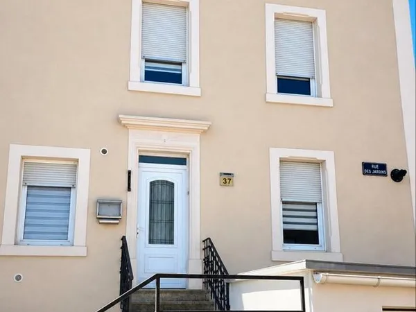 Maison familiale avec grand jardin au calme - 110 m² - 210 000