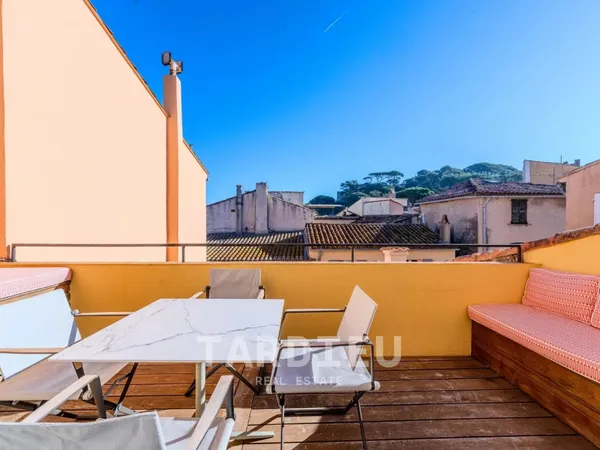 Appartement avec terrasse au centre du village