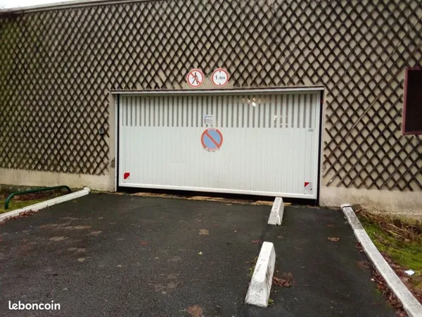 Box garage