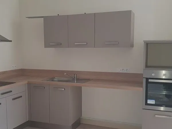 Appartement 1 pièce 63 m²