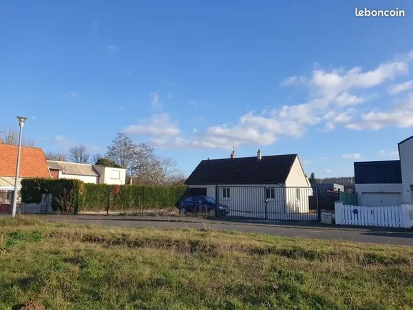À louer local d'activité idéalement placé sur la rocade sud de Blois