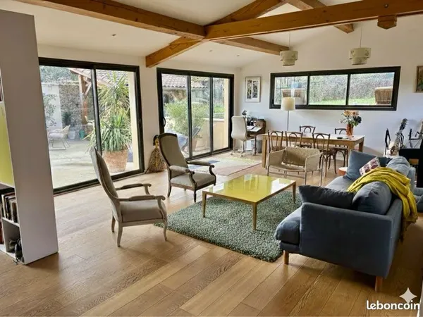 Maison de charme 125 m² - Terrain 1 000 m² - Terrasse, sauna & jacuzzi - Saint-Cyr-au-Mont-d'Or