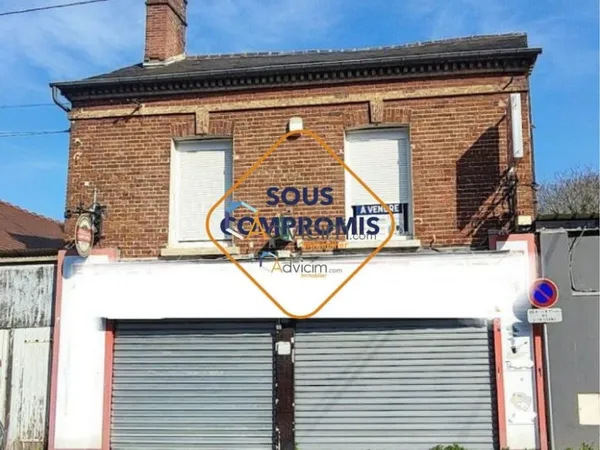 Immeuble: Local Commercial et logement