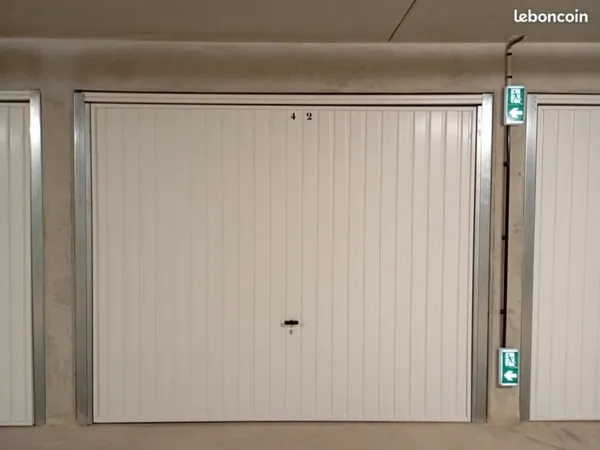 A vendre garage centre frejus