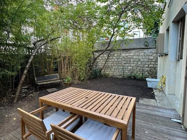 Appartement meublé - Rez-de-jardin avec terrasse et jardin de 74m2