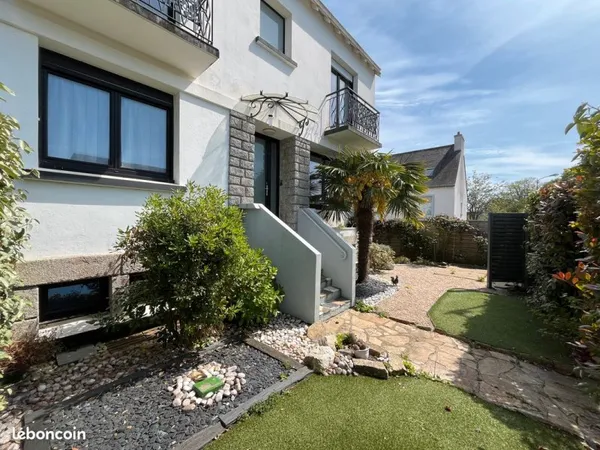Appartement avec jardin et garage