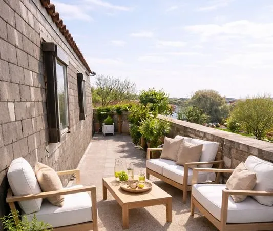 Perle rare avec terrasse panoramique à Rompsay
