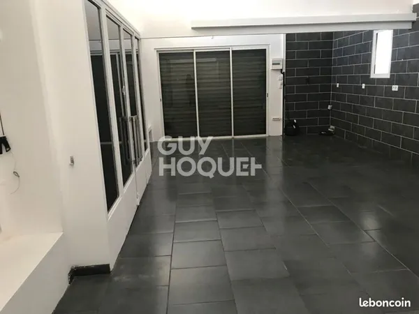 Local commercial 81 m² ST ANDRE