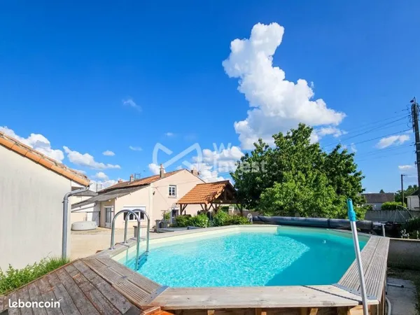 Propriété 5 pièces 166 m²