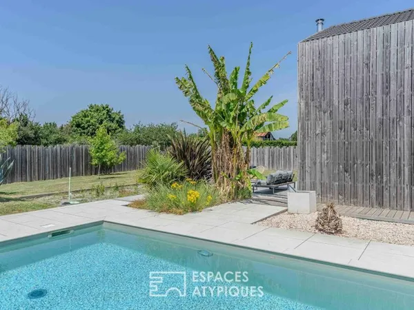 Maison d'architecte entre lumière et design avec piscine