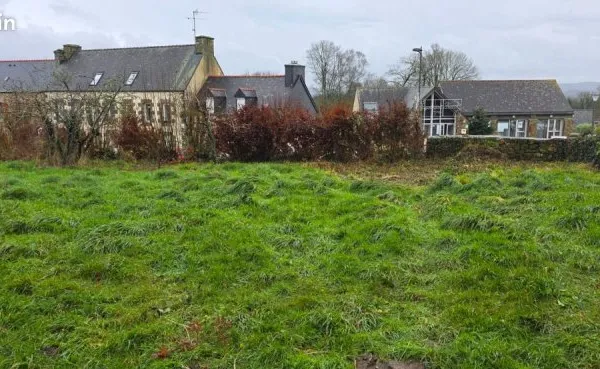Petit prix : terrain constructible plounevez moedec