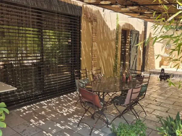 VILLA BIO CLIMATIQUE 180m2 NIMES QUARTIER LA GIGALE
