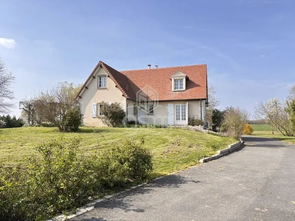 2 maisons sur 1,3 hectares