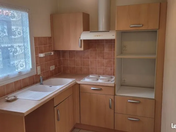 LES SABLES D'OLONNE, BEL APPARTEMENT T2 DE 54m² en RC. 2 PARKINGS