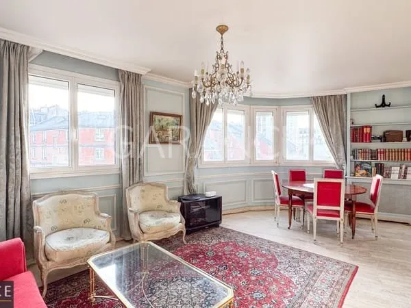 Appartement 5 pièces avec 3 ou 4 chambres à Paris (75012)