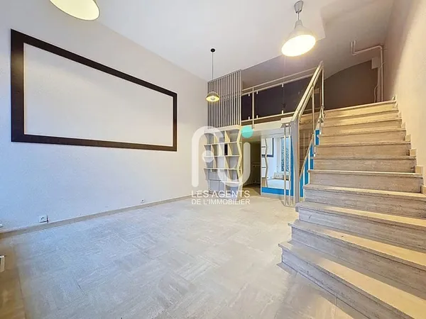 Local commercial 73.3m2