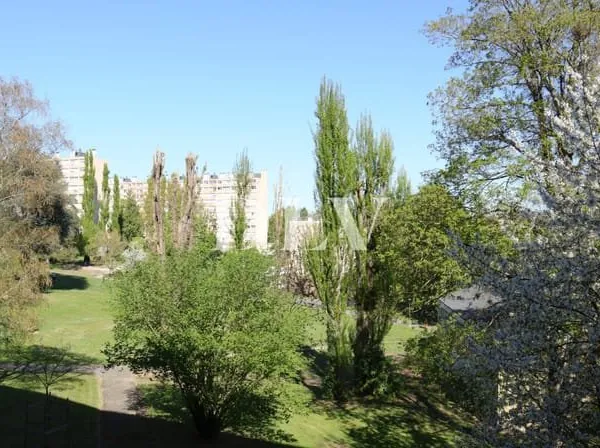 AVON LES FOUGERES F2 de 44 m² AVEC PARKING EXT ET CAVE