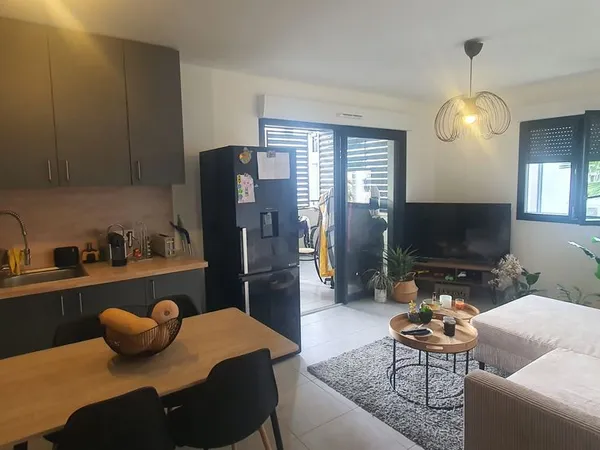 A LOUER T2 résidence Casaluna 20290 Borgo