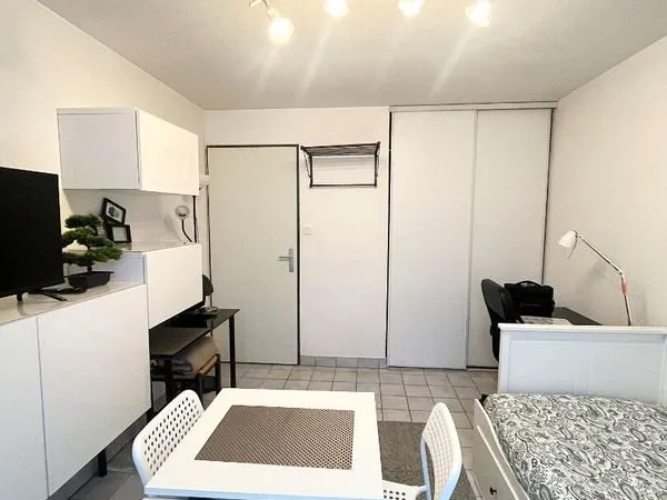 Studio 1 pièce 18 m²