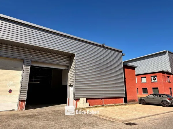 Local d'activité 277 m²
