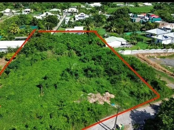 Terrain 2935 m²