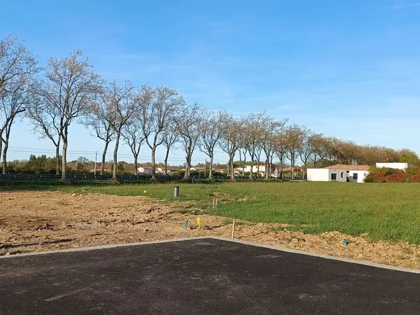 Terrain viabilisé LEGUEVIN - 1100 m2