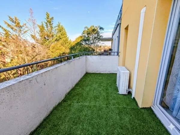 Appartement T3 de 64 m² à Toulouse Lalande avec terrasse vue dégagée, parkings et ascenseur