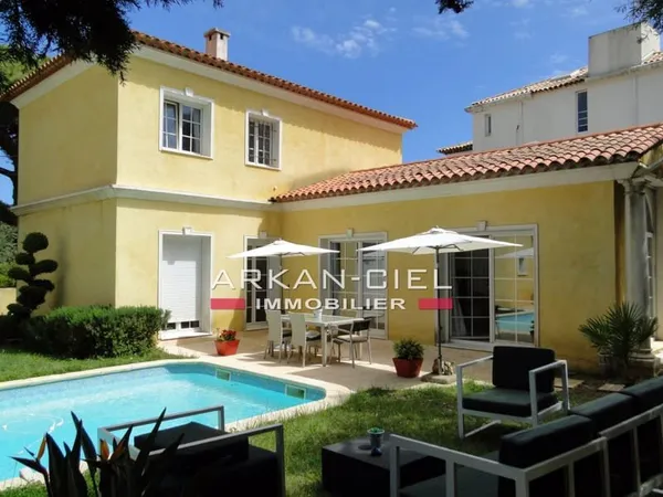 Maison 7 pièces 143 m²