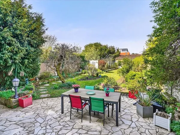 Maison Clamart 5 pièce(s) 123.70 m2