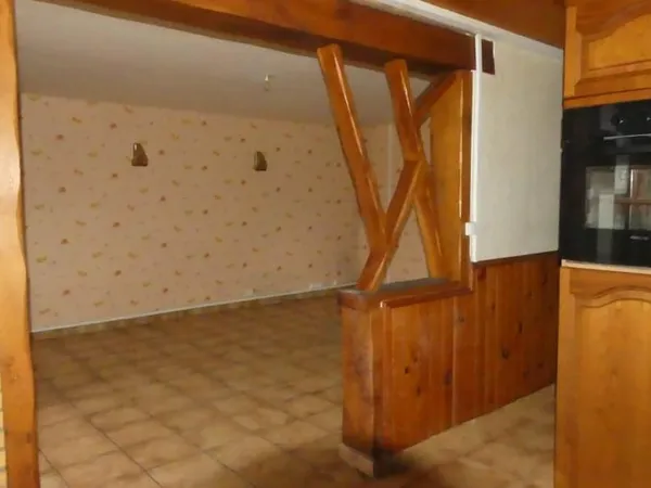 Dargnies : Maison 71 m², 3Chb, cour et dépendances.