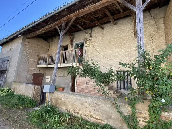 SECTEUR BELLEVILLE EN BEAUJOLAIS - FERME A RENOVER AVEC DEP