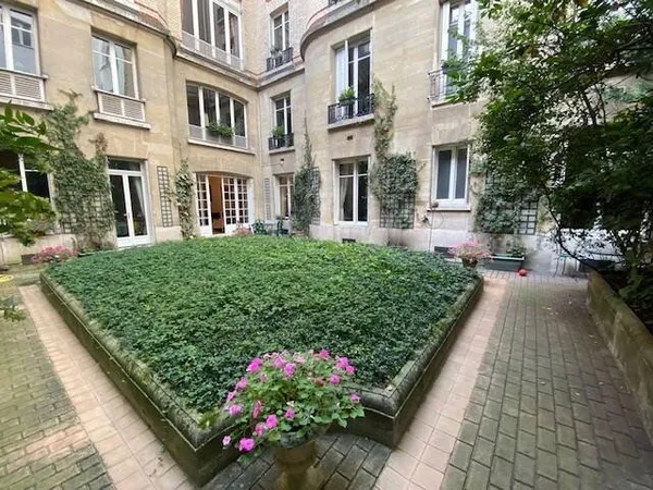 Appartement 6 pièces 160 m²