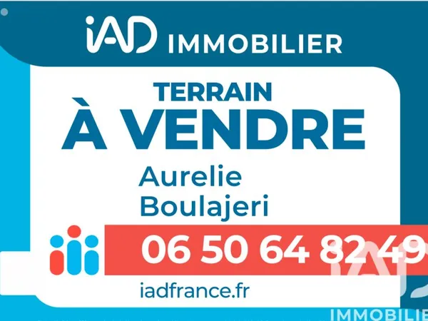 Terrain 593 m²