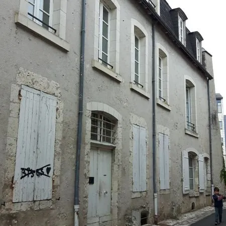 Agréable appartement de 56 m² non meublé très lumineux dans un quartier très calme à Blois