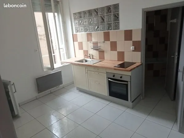 Appartement F1 bis idéalement situé pour étudiants