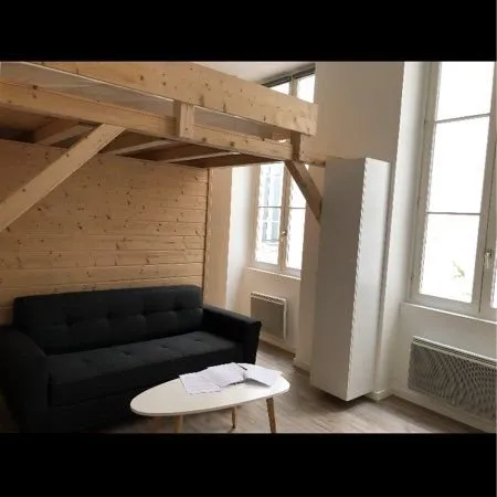 Lyon 2 - bail mobilité de mai à juilket/aout- studio