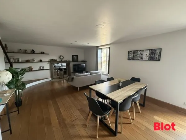 A VENDRE CHEZ BLOT IMMOBILIER - APPARTEMENT T3 CHARME