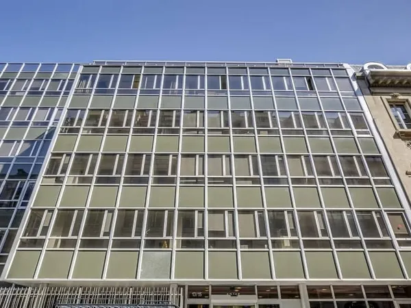 Bureaux 438 m²
