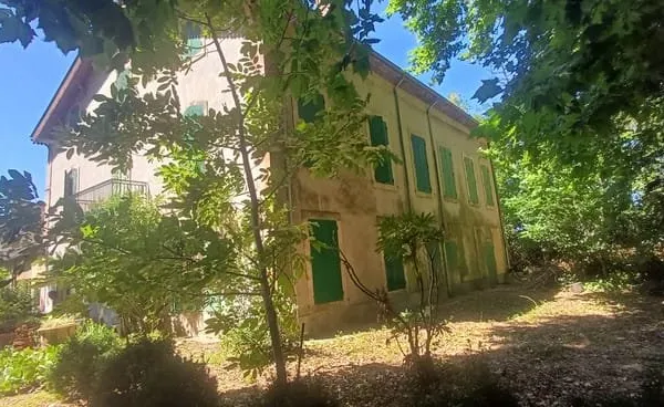 Belle Demeure