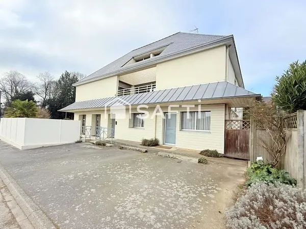 Maison 12 pièces 364 m²