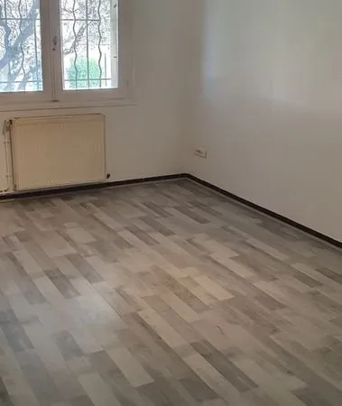 Location t2 rdc villa quartier residentiel carpentras