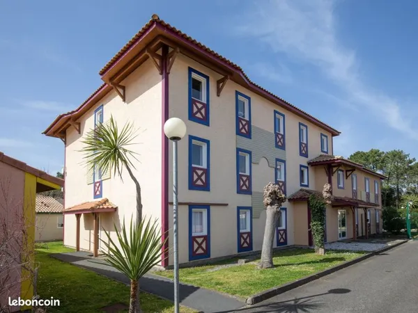 Studio 1 pièce 28 m²