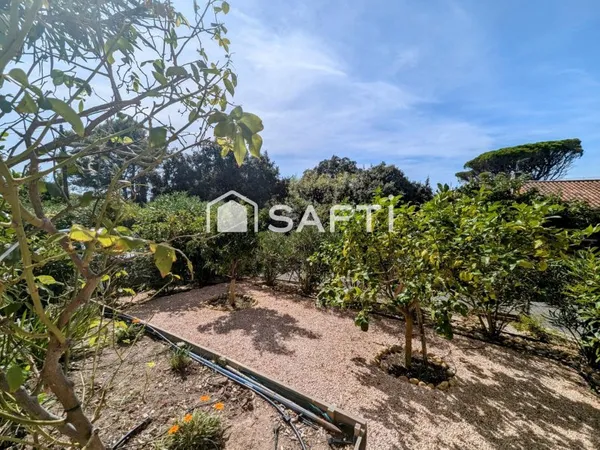 Nouveauté, bel appartement rénové situé au calme avec terrasse, jardin, cave, deux parking