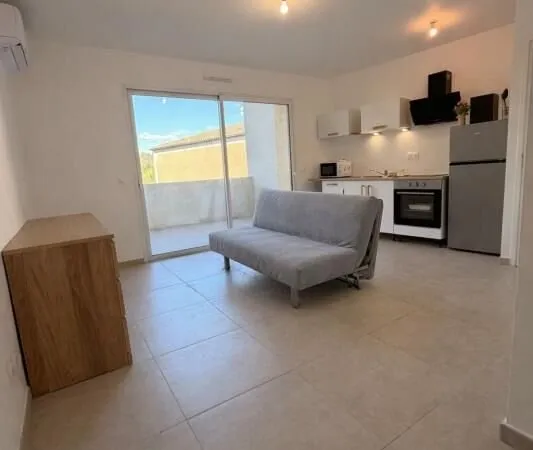 STUDIO NEUF MEUBLE AVEC PARKING