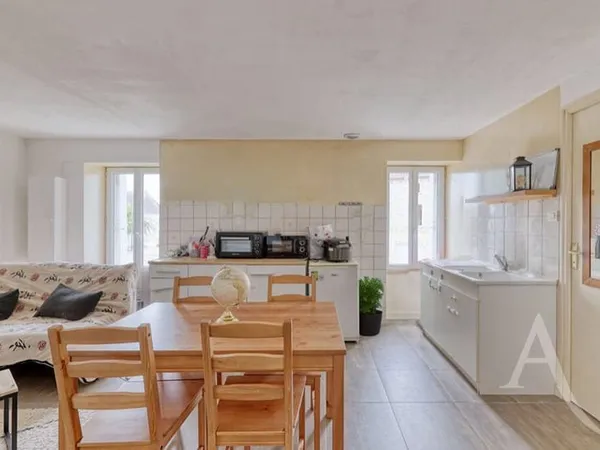 Hôtel 5 pièces 85 m²