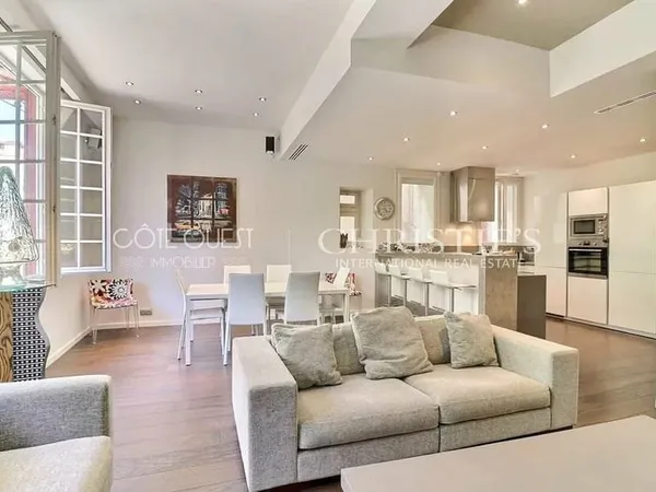 À vendre Saint-Jean-de-Luz - Appartement rénové en coeur de ville proche plage