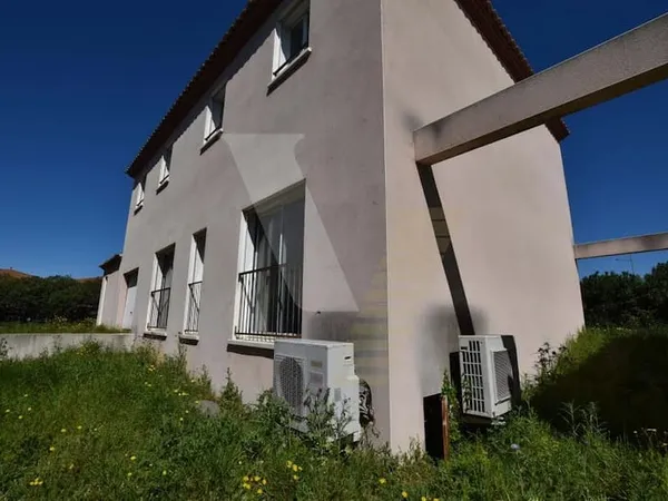 Appartement 8 pièces 181 m²